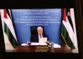 Mahmoud Abbas aparece en una pantalla durante una intervención remota en la sede de la ONU en Nueva York, el 22 de septiembre de 2025.