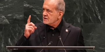 El presidente de Irán, Masoud Pezeshkian, habla durante la 81.ª sesión de la Asamblea General de la ONU el 23 de septiembre de 2026.