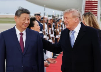 Lanzamiento de un misil del Ejército de China.