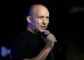 B'Yachad party leader Naftali Bennett attends a campaign event on August 20, 2026, in Ramat Hasharon. (Gili Yaari/Flash90)