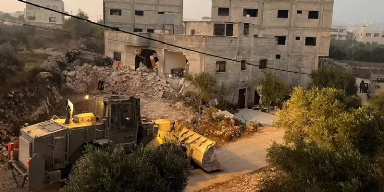 הפעלת "סיר לחץ" על בית המחבל
