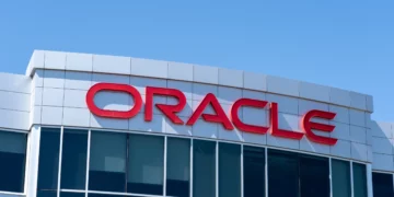 Oracle recorta puestos mientras aumenta su inversión en inteligencia artificial