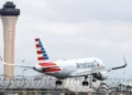 Pasajera de American Airlines se desnuda durante un vuelo a Miami