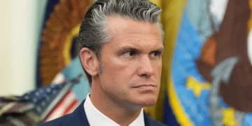 Pete Hegseth durante una intervención pública.