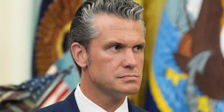 Pete Hegseth durante una intervención pública.