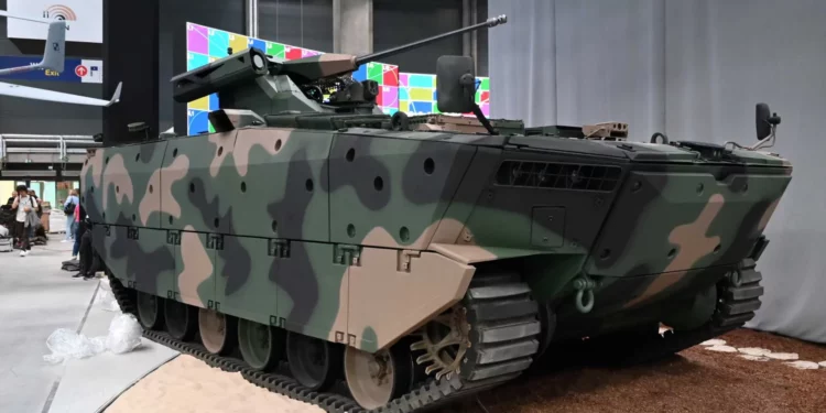 PGZ presenta su nuevo vehículo de combate de orugas en MSPO 2026, junto con sistemas blindados y de apoyo para el campo de batalla.