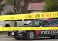 Policías canadienses en el lugar de un tiroteo cerca de la sinagoga Sons of Jacob en Belleville, Ontario, el 21 de septiembre de 2026.