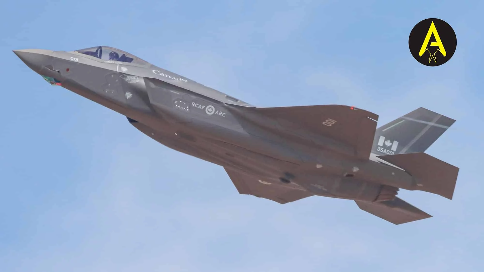 Primer caza F-35A de Canadá durante su vuelo inaugural