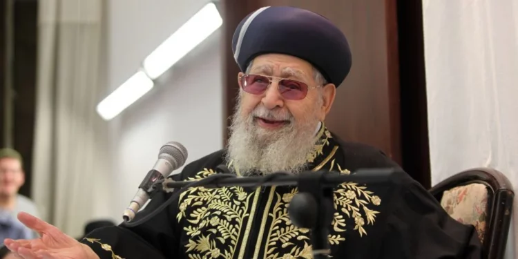 Rabbi Ovadia Yosef in Jerusalem, September 2012. (Flash90)