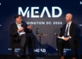 Ron Dermer habla con Yaakov Katz en la conferencia MEAD en Washington, DC.
