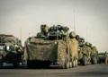 Vehículos SGT STOUT del Ejército de Estados Unidos durante el ejercicio Saber Junction 26 en Hohenfels, Alemania