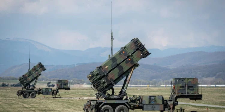Sistema Patriot neerlandés durante operaciones de defensa aérea