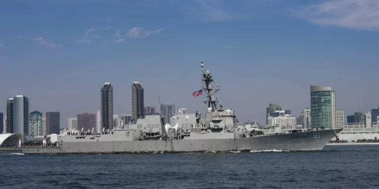 Destructor USS Pinckney de la Marina de Estados Unidos