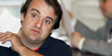 Vincent Reynouard durante su comparecencia ante el tribunal penal de Saverne, 27 de septiembre de 2007.