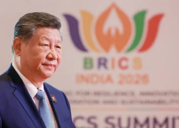 El presidente chino Xi Jinping llega a la cumbre de los BRICS en Nueva Delhi, India, el 12 de septiembre de 2026.