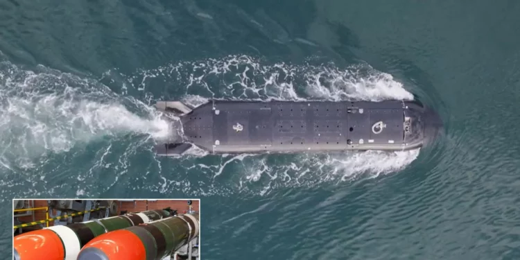 XV Excalibur británico, un vehículo submarino no tripulado de gran tamaño usado en una prueba de lanzamiento de torpedo dentro de AUKUS.