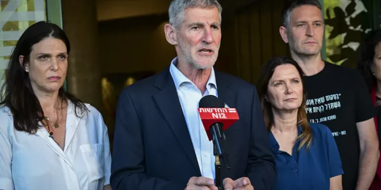 Yair Golan with members of his party