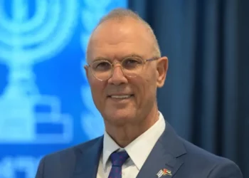 El embajador de Israel en Emiratos Árabes Unidos, Yossi Shelley.