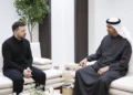 An undated handout photograph released on March 28, 2026, by the United Arab Emirates Presidential Court shows UAE's President Sheikh Mohamed bin Zayed al-Nahyan (R) meeting with Ukrainian President Volodymyr Zelensky in the United Arab Emirates (Abdulla AL-NEYADI / UAE PRESIDENTIAL COURT / AFP)