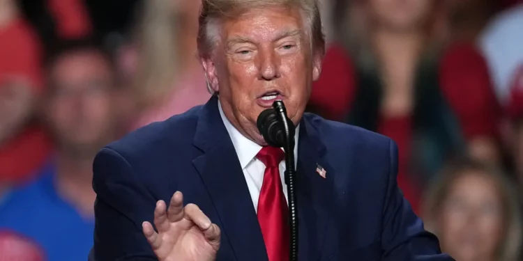 Trump llama “EL ENEMIGO” a quien diga “inteligencia artificial”