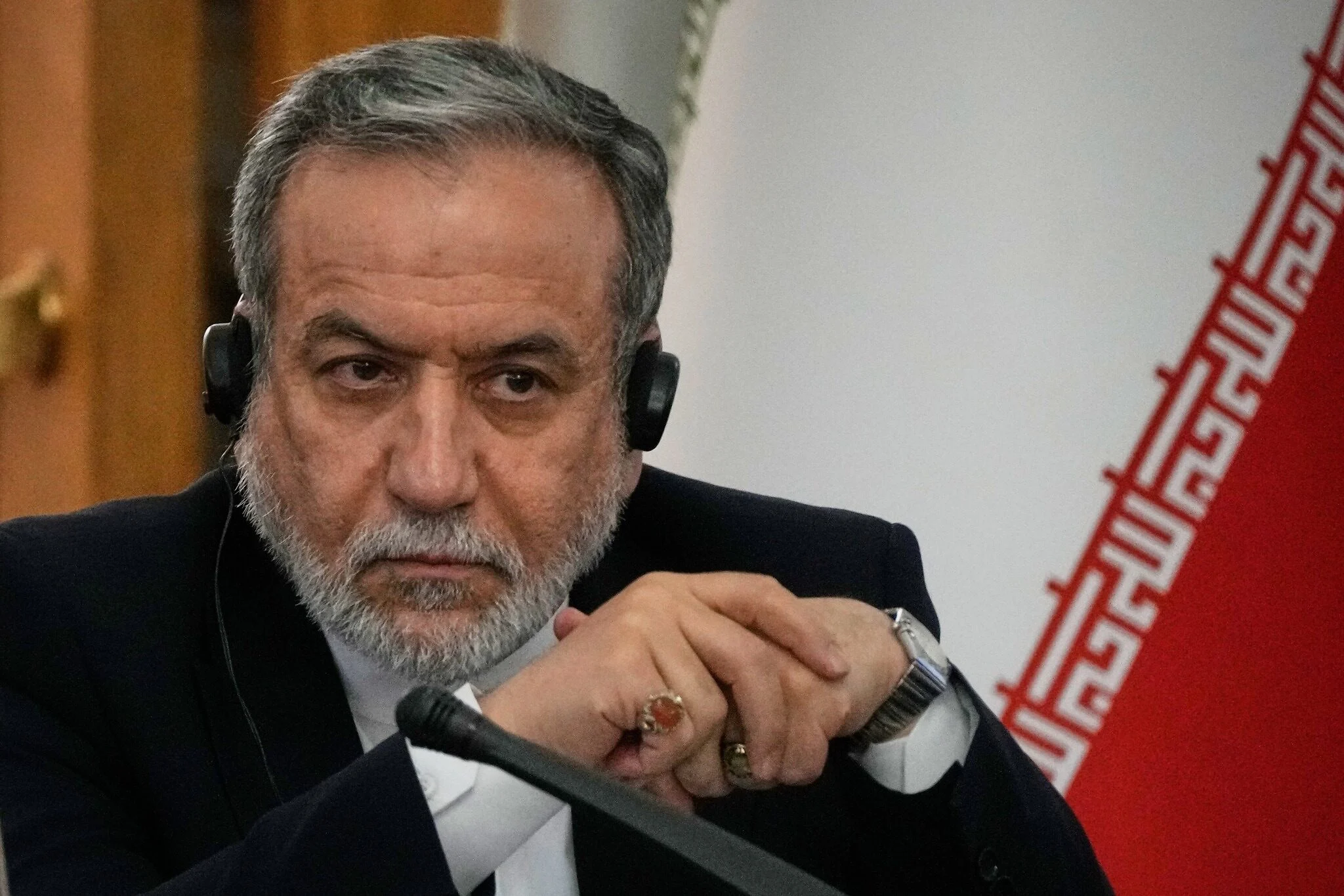 Abbas Araghchi en Teherán El ministro de Exteriores iraní, Abbas Araghchi, en una conferencia de prensa en Teherán el 19 de octubre de 2026.