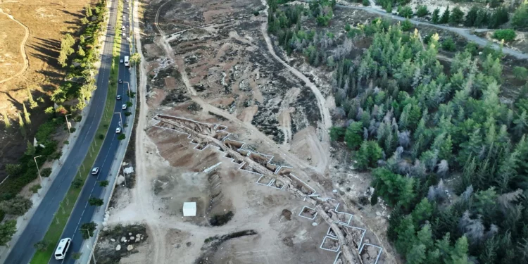 Vista aérea del tramo del antiguo acueducto descubierto al sur de Jerusalén
