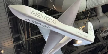 AEVEX presentó en Washington el Specter, un dron a reacción diseñado para distintas misiones militares de alto riesgo.