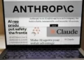 El sitio web de Anthropic y los logotipos de la empresa aparecen en una computadora en Nueva York, el 26 de febrero de 2026.