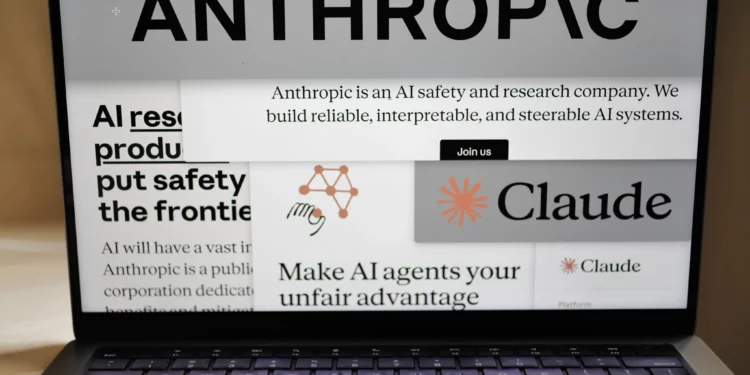 El sitio web de Anthropic y los logotipos de la empresa aparecen en una computadora en Nueva York, el 26 de febrero de 2026.