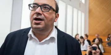 Audiencia en la Corte Suprema de Jerusalén sobre la decisión del Comité Central de Elecciones de descalificar a Sami Abu Shehadeh de las próximas elecciones a la Knesset, 1 de octubre de 2026.