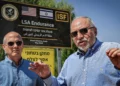 Avigdor Liberman visita una instalación administrada por Estados Unidos e Israel cerca del cruce de Kerem Shalom, el 12 de agosto de 2026.