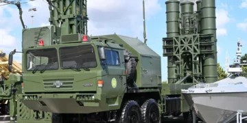 Azerbaiyán incorporó el sistema antiaéreo chino HQ-9BE, con un alcance de 260 km contra aeronaves, frente a los 200 km del S-300PMU-2.