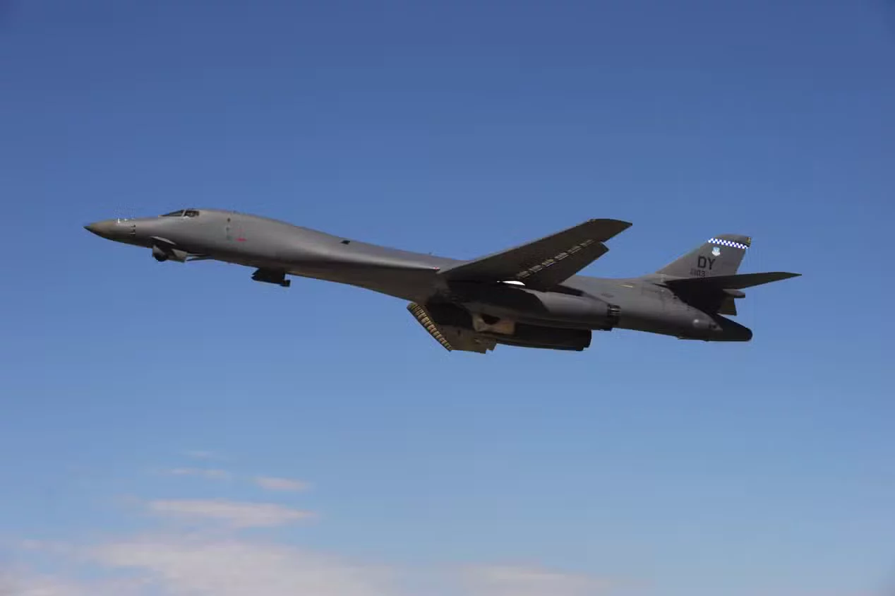 Un B-1B Lancer despega de la base aérea de Dyess el 10 de abril de 2016 durante el ejercicio Constant Vigilance 16