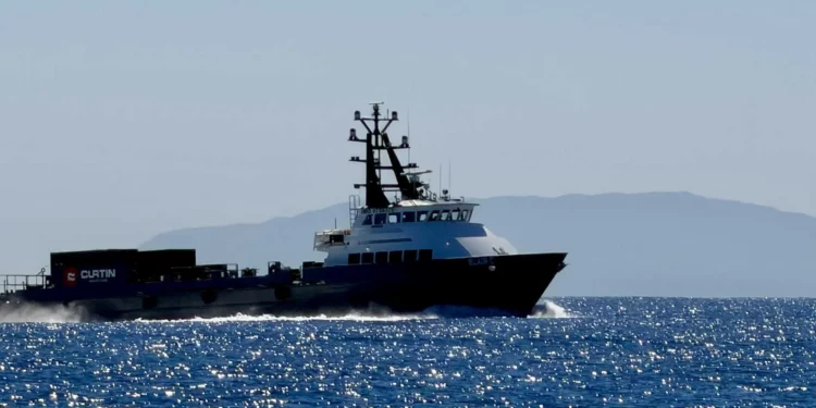 Buque de superficie no tripulado empleado por HD Hyundai y Anduril en las pruebas de navegación autónoma frente a California.
