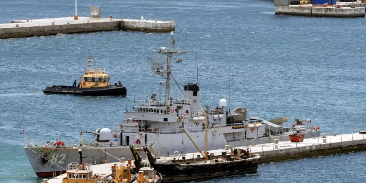 El buque de la Armada iraní Naghdi atracado en Simon’s Town, Ciudad del Cabo, Sudáfrica, el 9 de enero de 2026.