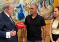 El copiloto omaní que atacó al capitán y presuntamente intentó estrellar un avión de flydubai aparece reducido y atado el 30 de septiembre de 2026.