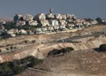 Vehículos circulan por una carretera cerca de Ma’ale Adumim, vistos desde el corredor E1, el 8 de septiembre de 2026.