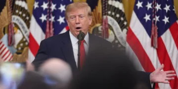 Donald Trump habla durante una celebración del Día de Colón en la Casa Blanca, Washington, el 9 de octubre de 2026.