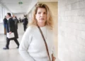 El abogado Efi Naveh y la periodista de Galei Tzahal Hadas Shtaif.
