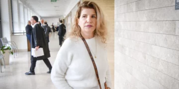 El abogado Efi Naveh y la periodista de Galei Tzahal Hadas Shtaif.