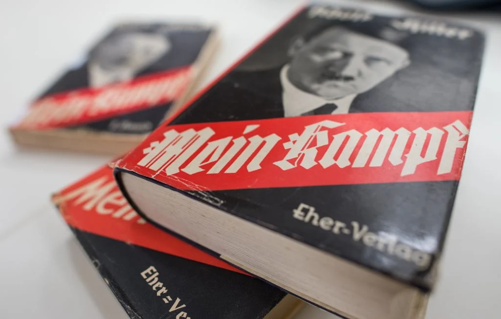 Edición alemana de «Mein Kampf», de Adolf Hitler, expuesta en Múnich.