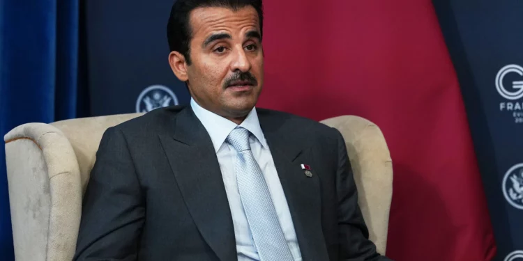 El emir de Qatar, Tamim bin Hamad Al Thani, durante una reunión bilateral con Donald Trump, fuera de imagen, en la cumbre del G7 en Francia, el 16 de junio de 2026.