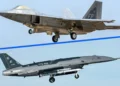 Un piloto de un caza F-22 Raptor da órdenes a un dron YFQ-44A Fury en una prueba de control táctico.