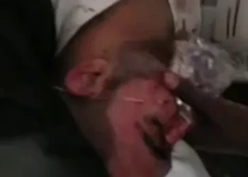 Pasajeros durante el incidente en un vuelo de flydubai