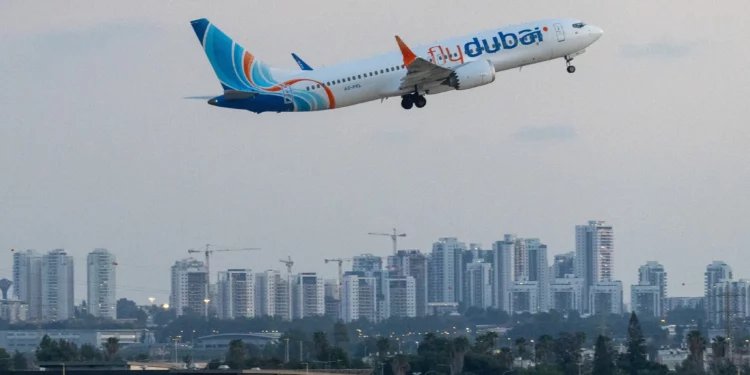 Un avión de Flydubai despega del aeropuerto Ben Gurion el 30 de septiembre de 2026.