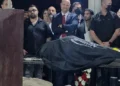 Fotografía publicada sobre el funeral de la activista israelí Sheffi Paz