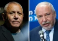 A la izquierda, Gadi Eisenkot durante un acto electoral en Kiryat Malachi el 17 de agosto de 2026. A la derecha, Avigdor Liberman en una reunión de su partido en la Knéset el 7 de julio de 2025.