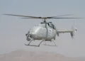 Un helicóptero no tripulado MQ-8C Fire Scout del Ejército de Estados Unidos durante una prueba de vuelo en Utah.
