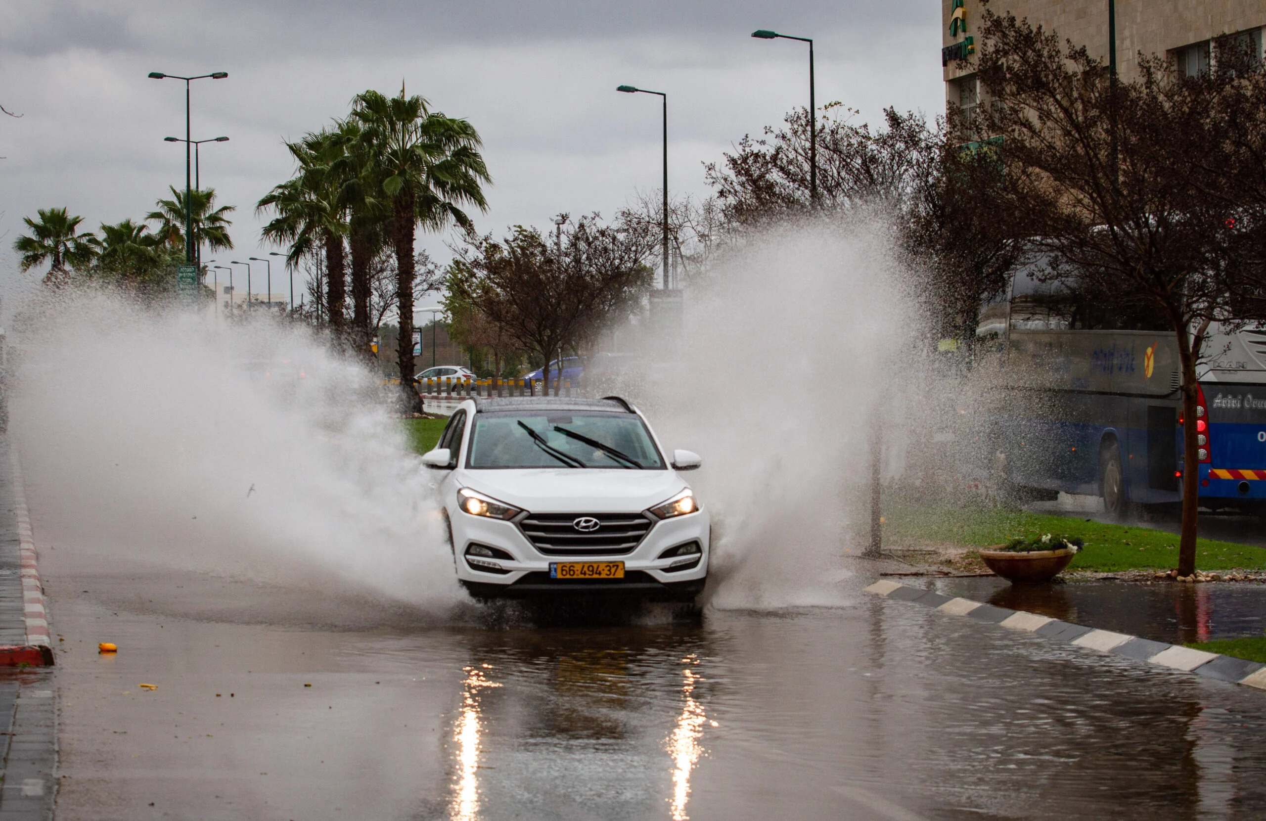 Máxima alerta en el sur por riesgo de inundaciones el día de las elecciones