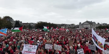 Imagen destacada del artículo sobre el caso de un israelí rechazado de un curso de neerlandés.